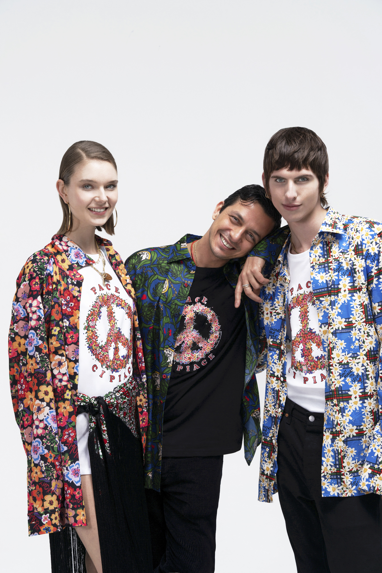 Scopri di più sull'articolo Alessandro Enriquez F/W ’24: ” Pace ci piace “